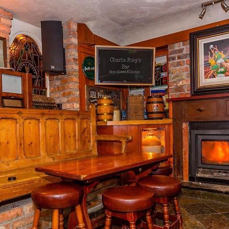 Charlie Foleys Bed & Breakfast Killarney Exterior foto